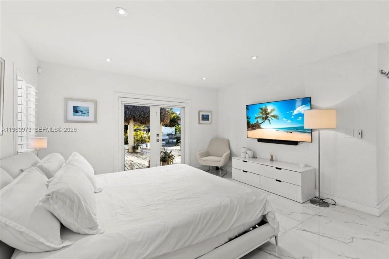 12930 Oleander Rd , North Miami, FL 33181 Photo