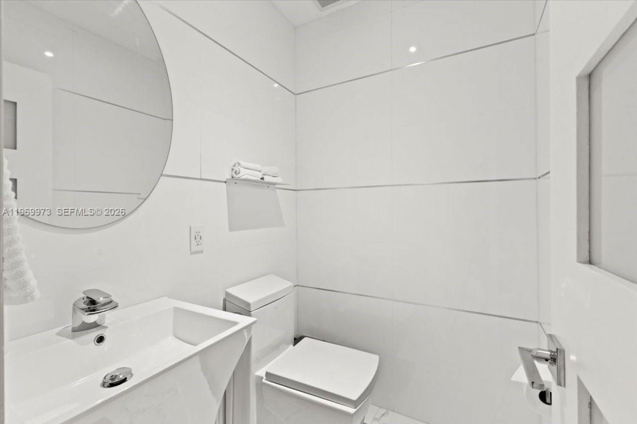 12930 Oleander Rd , North Miami, FL 33181 Photo