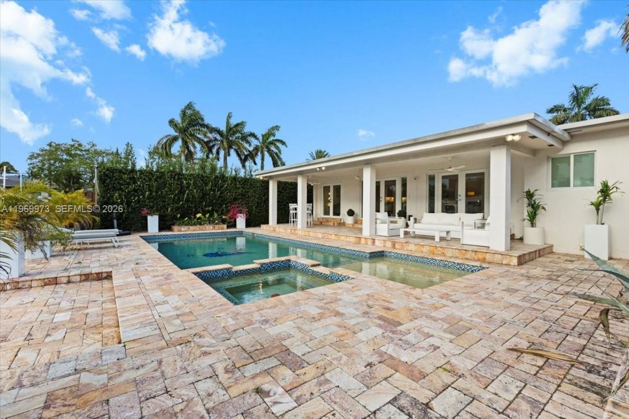 12930 Oleander Rd , North Miami, FL 33181 Photo