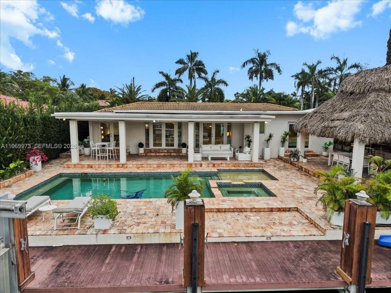 12930 Oleander Rd , North Miami, FL 33181 Photo