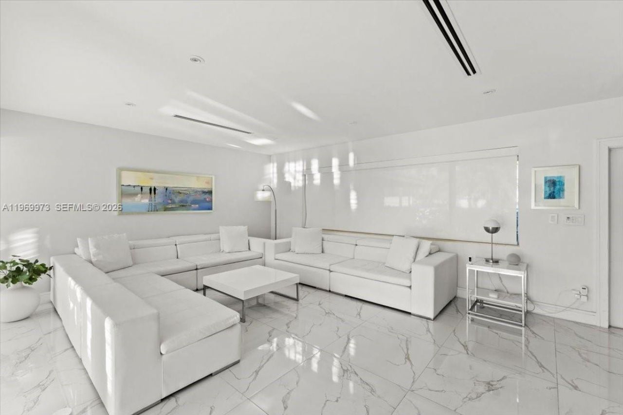 12930 Oleander Rd , North Miami, FL 33181 Photo