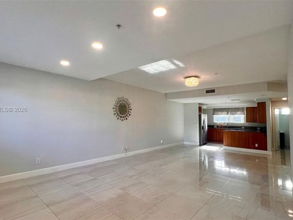 621 NE 8th Ave, Fort Lauderdale, FL 33304