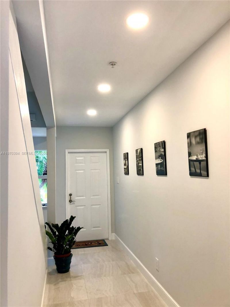 621 NE 8th Ave, Fort Lauderdale, FL 33304 Photo