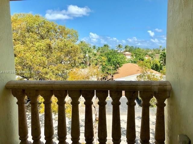 621 NE 8th Ave, Fort Lauderdale, FL 33304 Photo