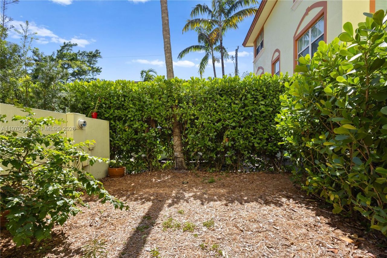 621 NE 8th Ave, Fort Lauderdale, FL 33304 Photo