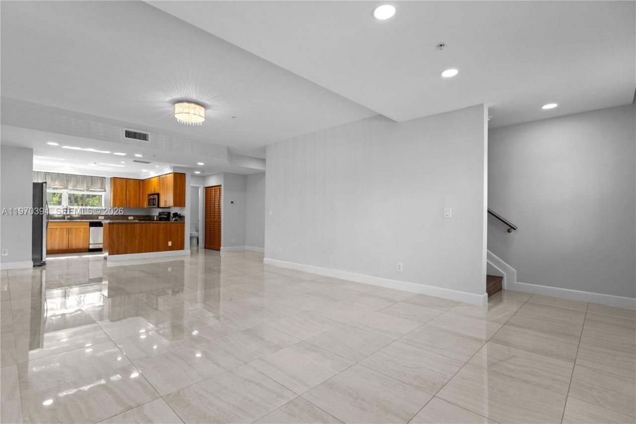 621 NE 8th Ave, Fort Lauderdale, FL 33304 Photo