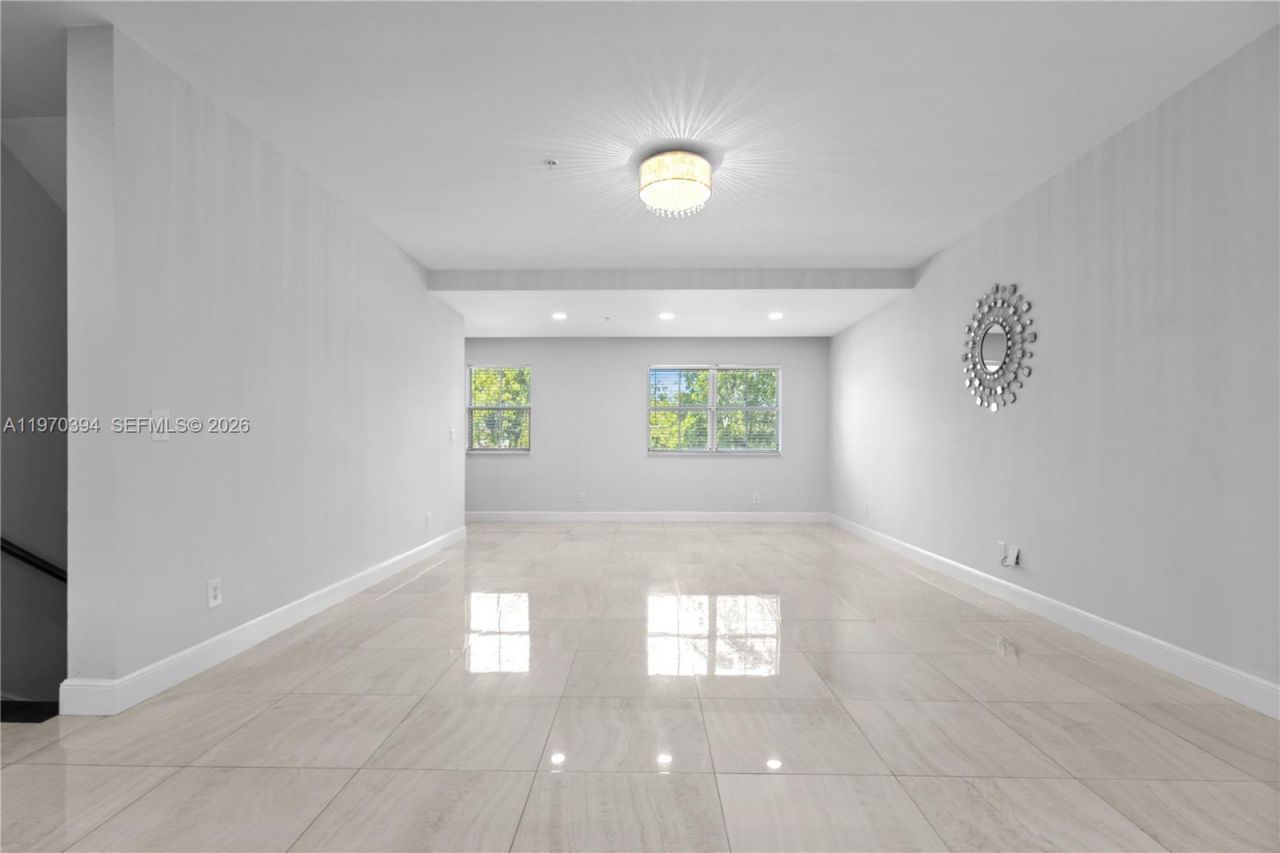 621 NE 8th Ave, Fort Lauderdale, FL 33304 Photo
