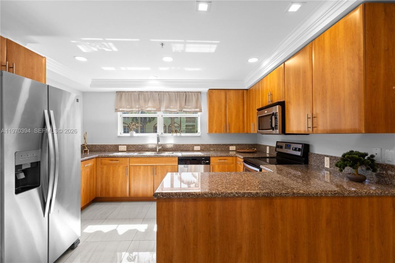621 NE 8th Ave, Fort Lauderdale, FL 33304 Photo