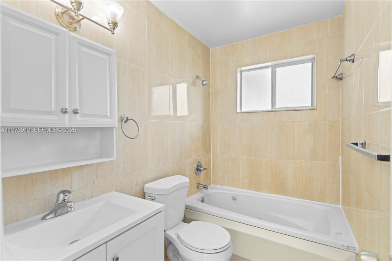 1831 SW 97th Ter, Miramar, FL 33025 Photo