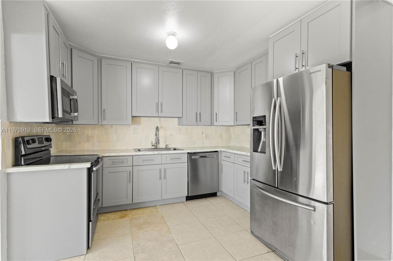 1831 SW 97th Ter, Miramar, FL 33025 Photo