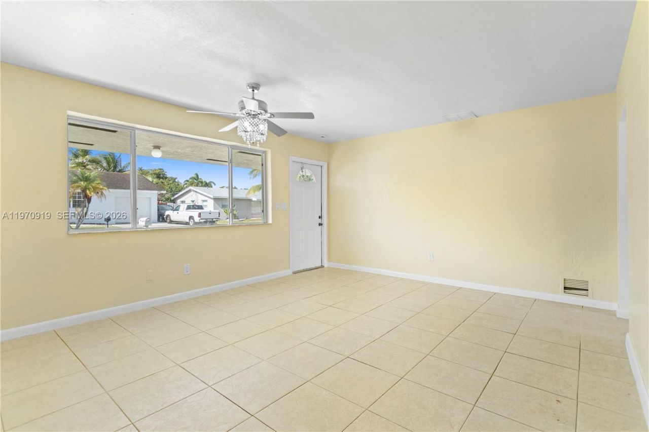 1831 SW 97th Ter, Miramar, FL 33025 Photo