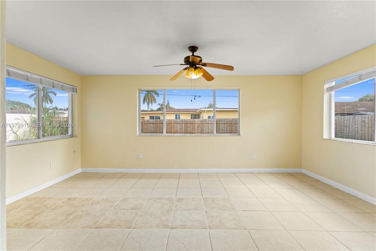 1831 SW 97th Ter, Miramar, FL 33025 Photo