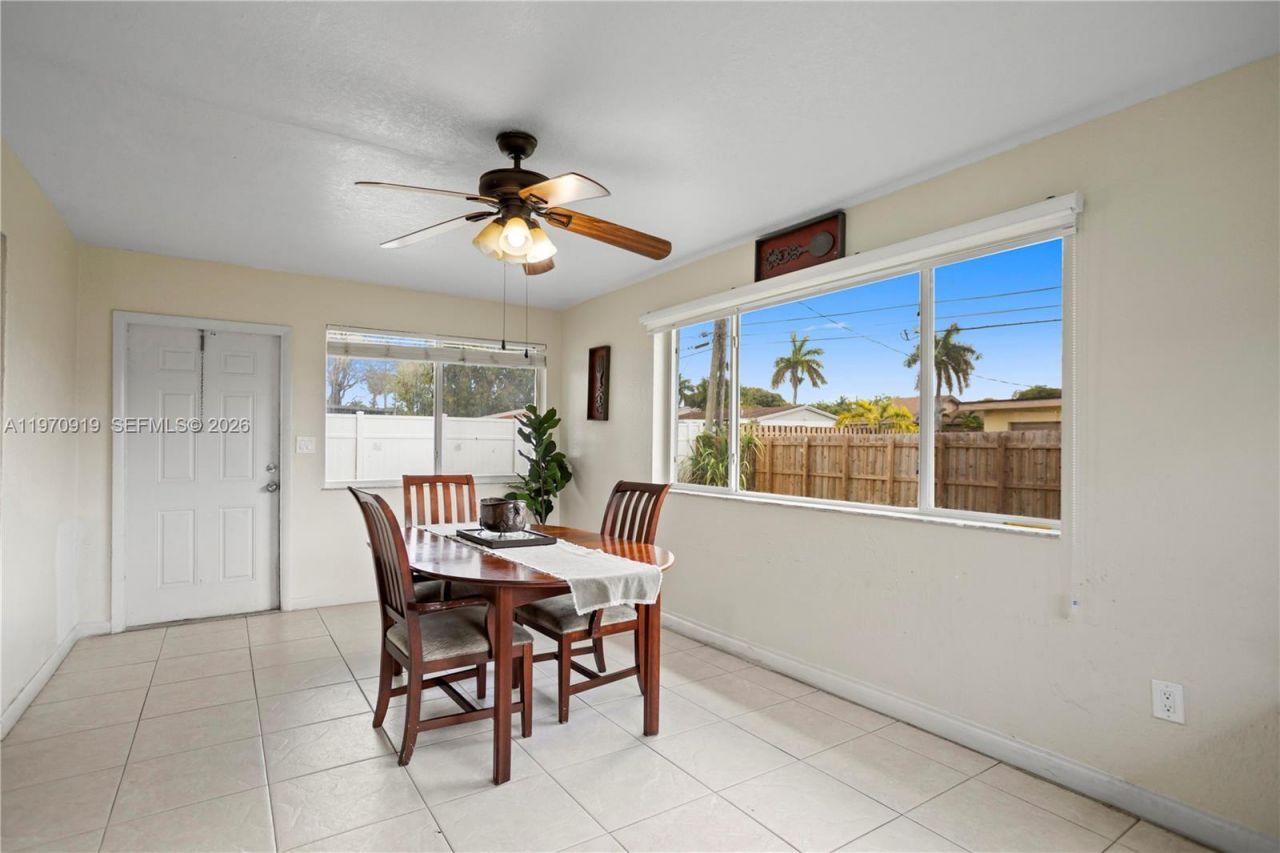 1831 SW 97th Ter, Miramar, FL 33025 Photo