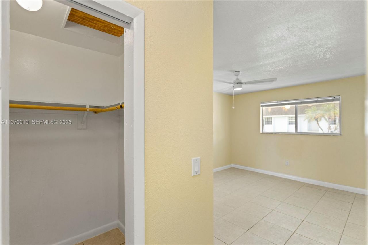 1831 SW 97th Ter, Miramar, FL 33025 Photo