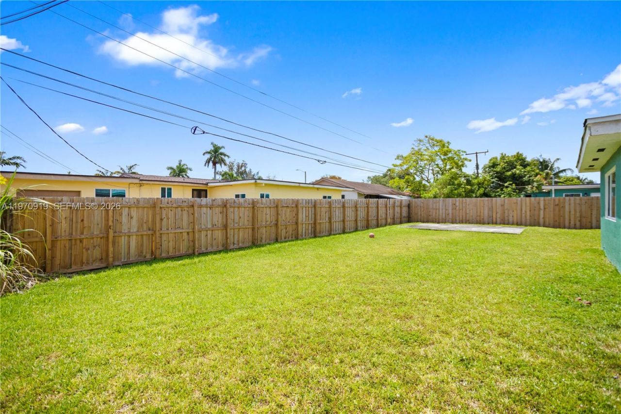 1831 SW 97th Ter, Miramar, FL 33025 Photo