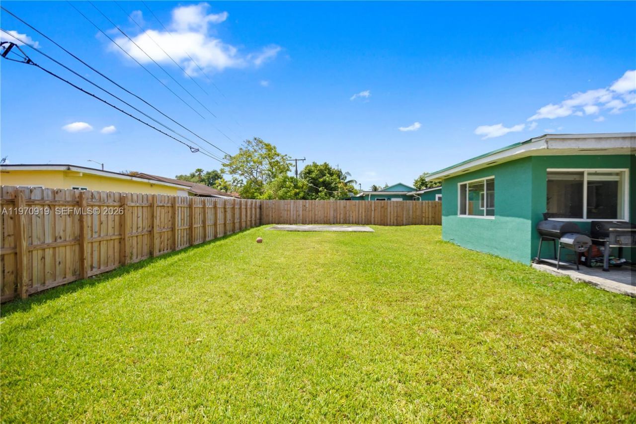 1831 SW 97th Ter, Miramar, FL 33025 Photo