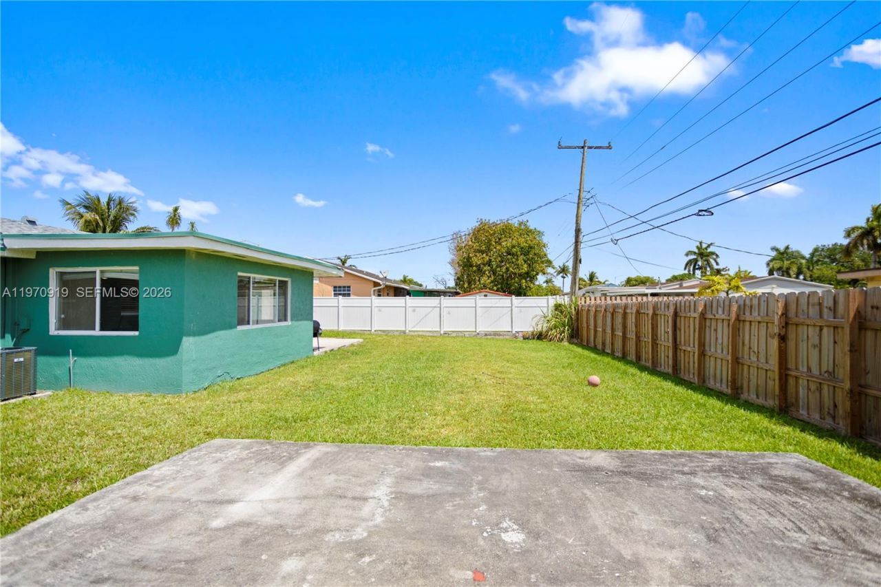 1831 SW 97th Ter, Miramar, FL 33025 Photo