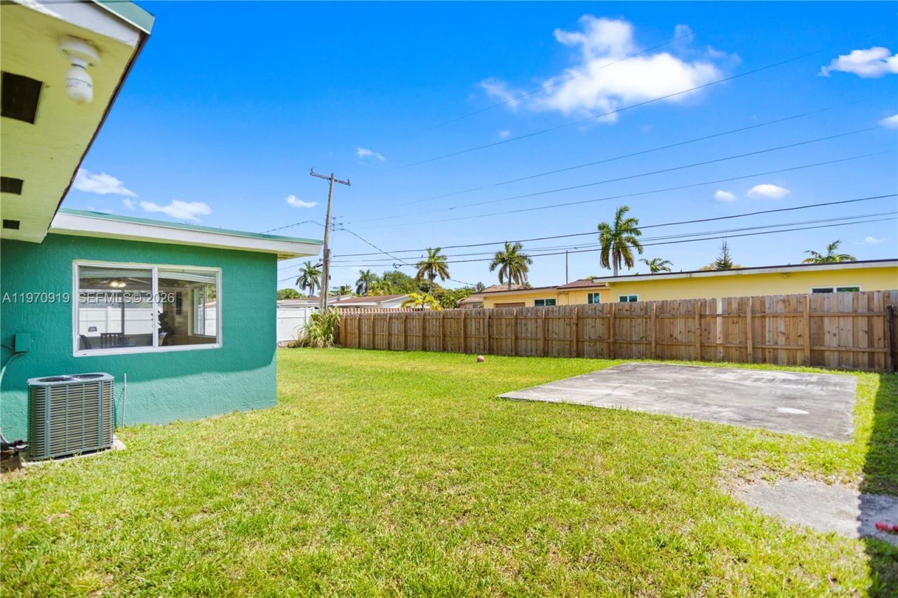 1831 SW 97th Ter, Miramar, FL 33025 Photo