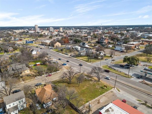 512 N 16th Street , Waco, TX 76707