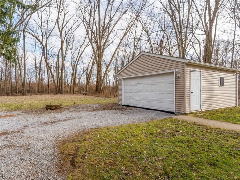 12277 South Avenue, North Lima, OH 44452 Photo 22