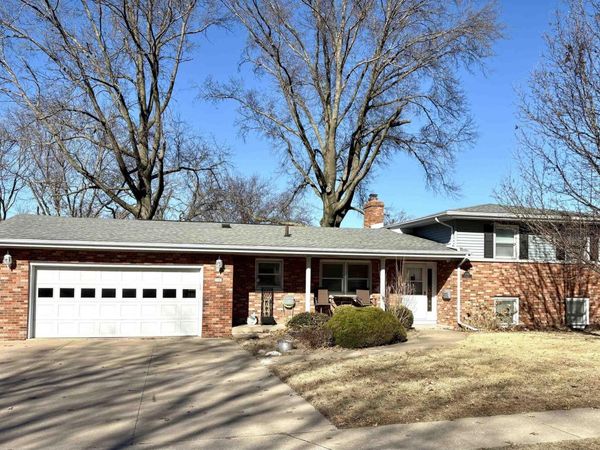 2710 Clearview Drive, Burlington, IA 52601