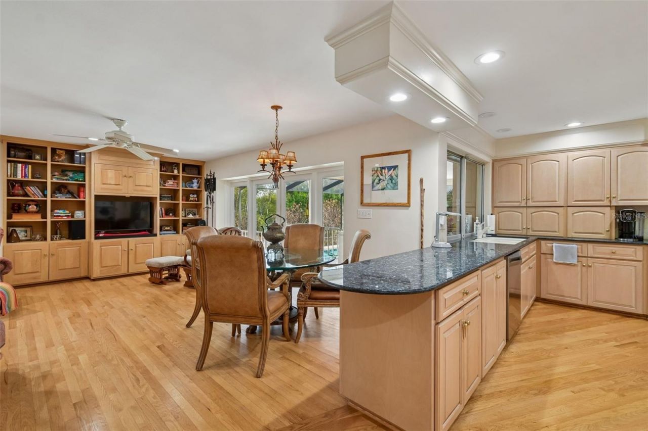 5324 Woodhaven Lane, Lakeland, FL 33813 Photo