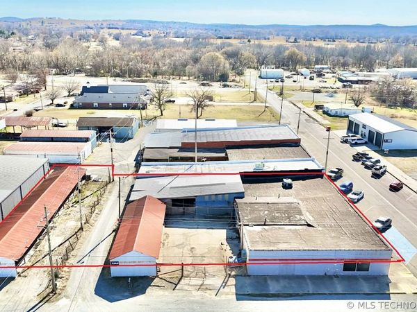 202 S Broadway Street , Stigler, OK 74462