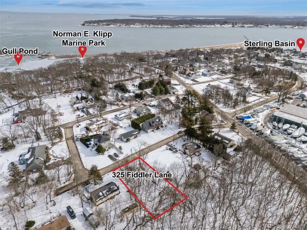 325 Fiddler Lane, Greenport, NY 11944