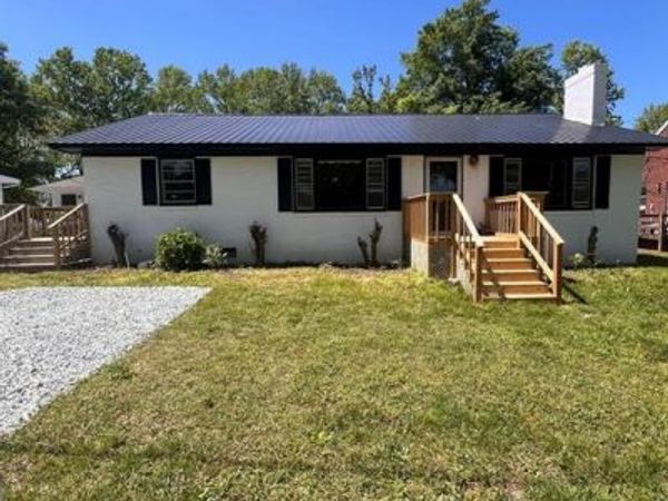 221 Atwater Street , Yanceyville, NC 27379