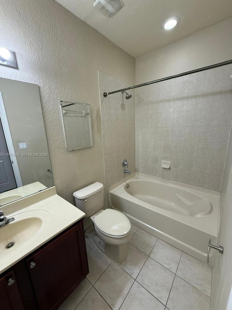 11401 NW 89th St, Unit 222, Doral, FL 33178 Photo