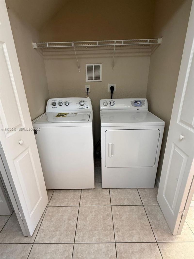 11401 NW 89th St, Unit 222, Doral, FL 33178 Photo