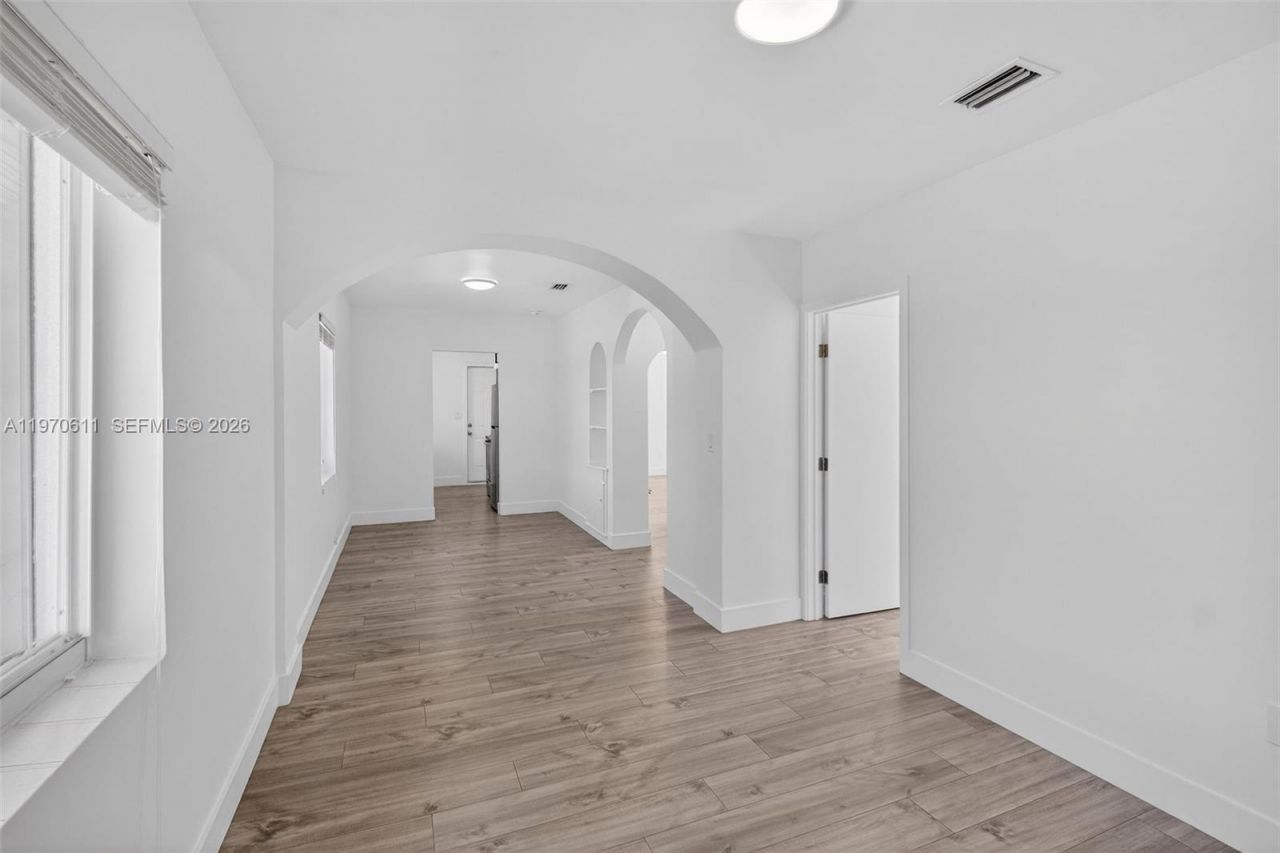 1801 SW 5th St, Unit 1803, Miami, FL 33135 Photo