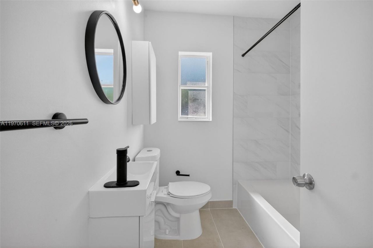 1801 SW 5th St, Unit 1803, Miami, FL 33135 Photo