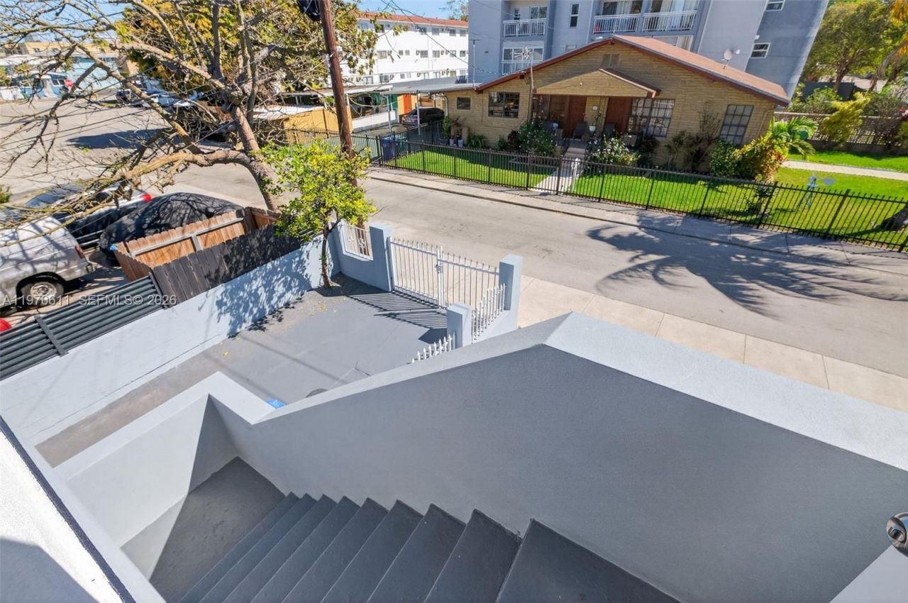 1801 SW 5th St, Unit 1803, Miami, FL 33135 Photo