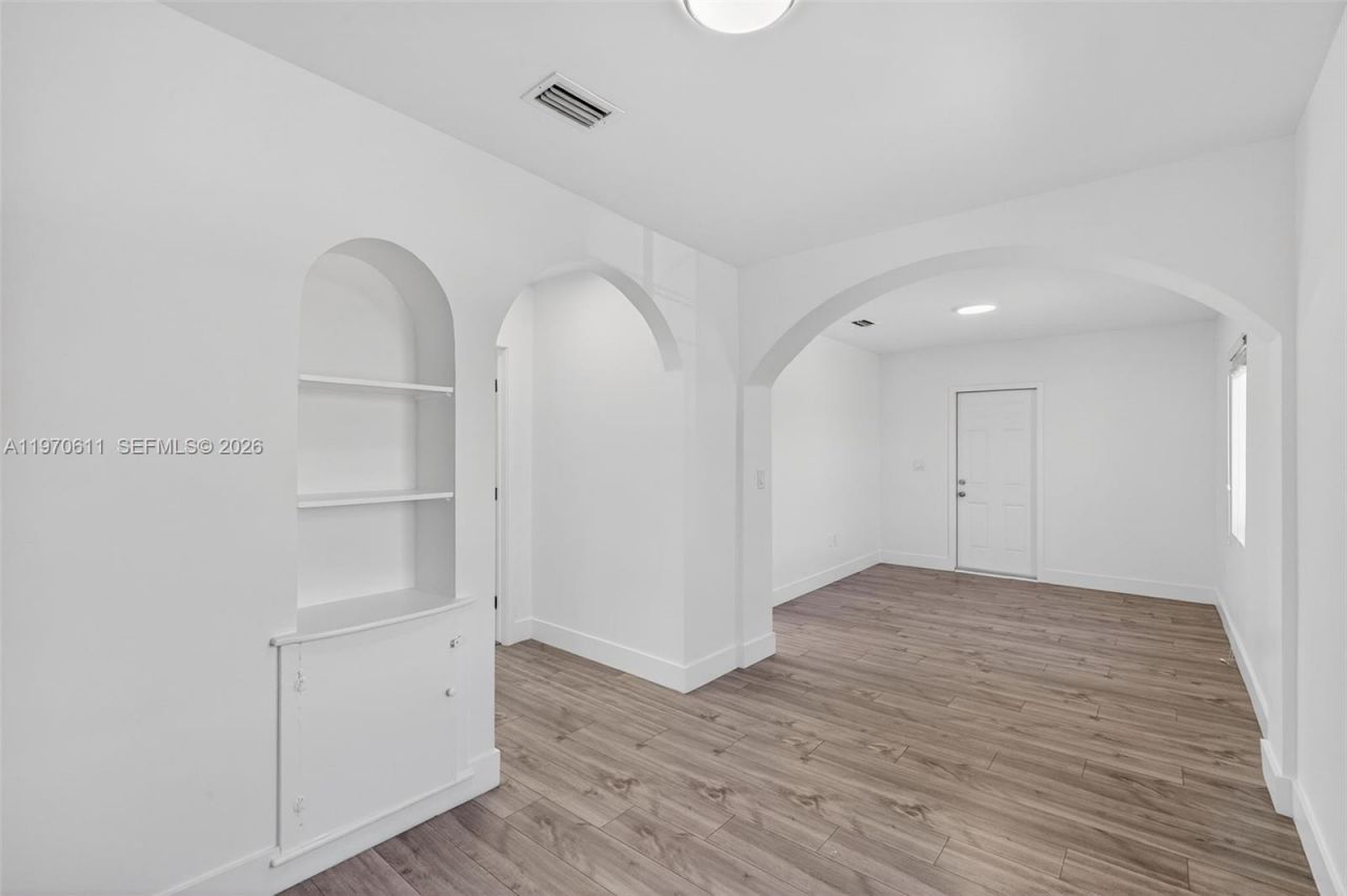 1801 SW 5th St, Unit 1803, Miami, FL 33135 Photo