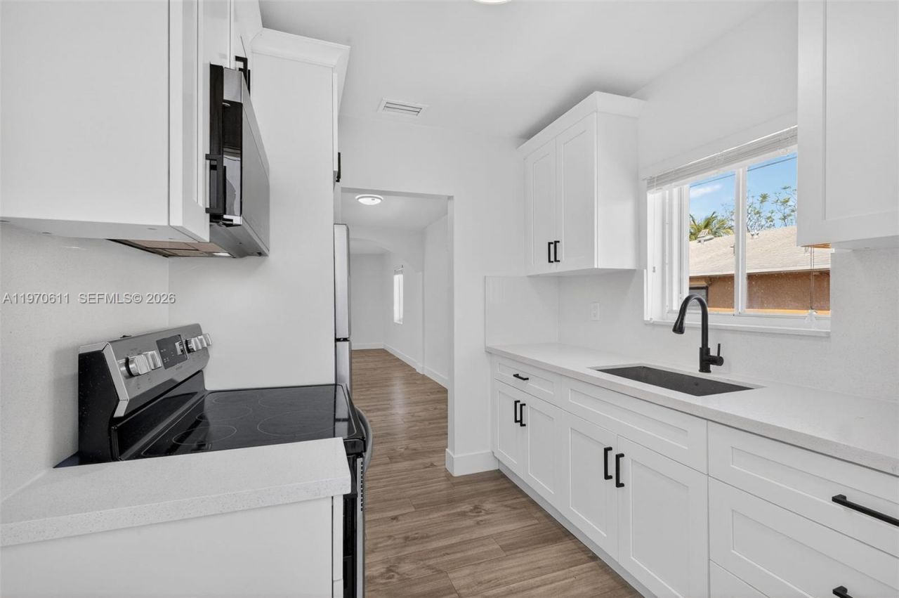 1801 SW 5th St, Unit 1803, Miami, FL 33135 Photo