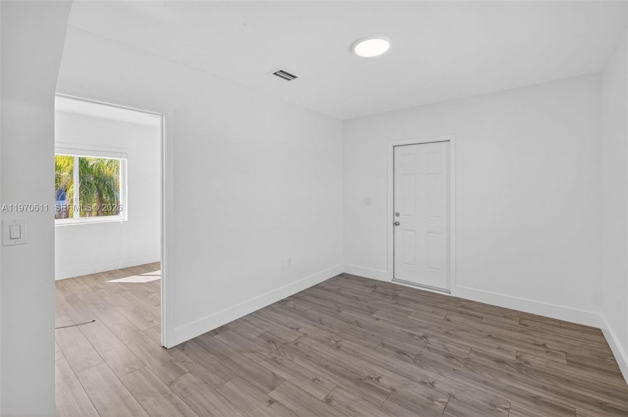 1801 SW 5th St, Unit 1803, Miami, FL 33135 Photo