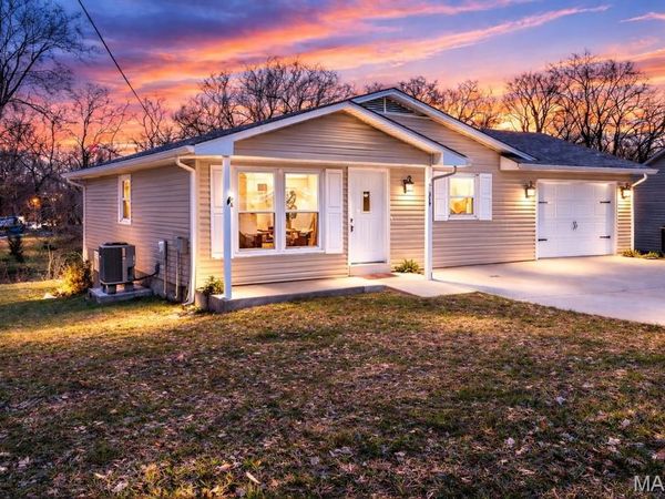 317 E 2nd Street, Moscow Mills, MO 63362