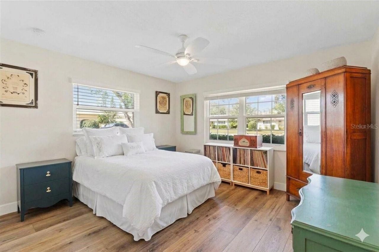 5612 Palm Aire Drive, Sarasota, FL 34243 Photo