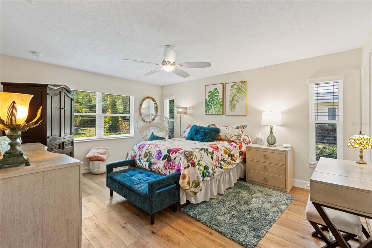 5612 Palm Aire Drive, Sarasota, FL 34243 Photo