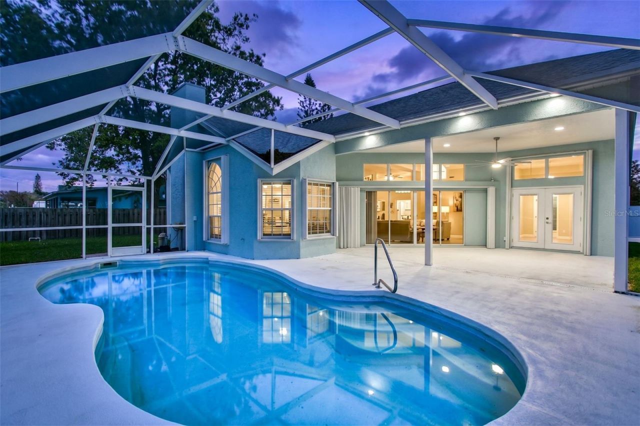2098 SE Floresta Drive, Port Saint Lucie, FL 34984 Photo