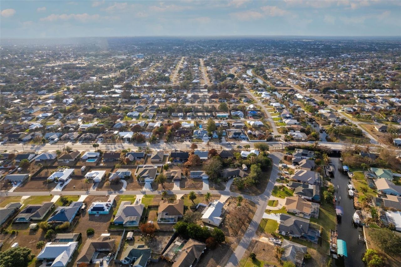 2098 SE Floresta Drive, Port Saint Lucie, FL 34984 Photo