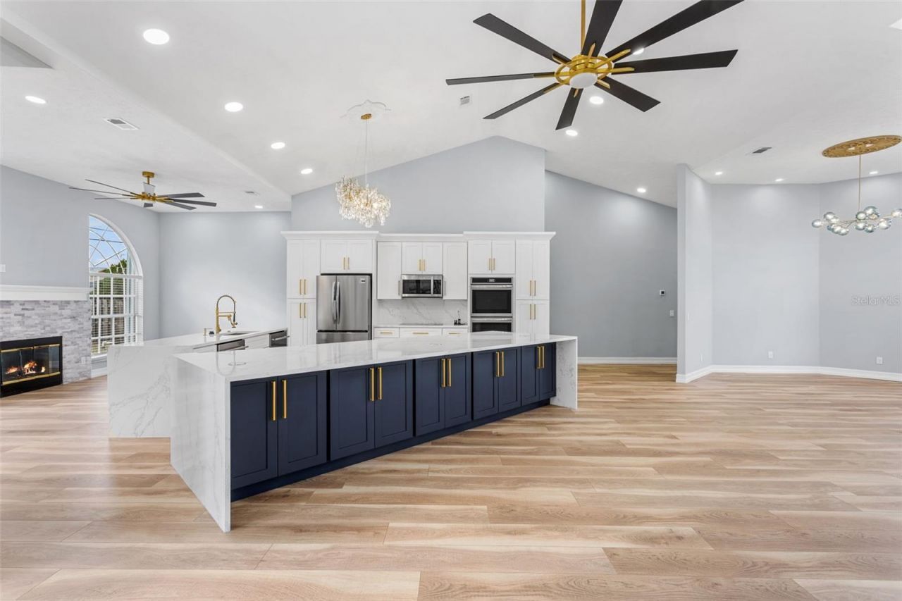 2098 SE Floresta Drive, Port Saint Lucie, FL 34984 Photo