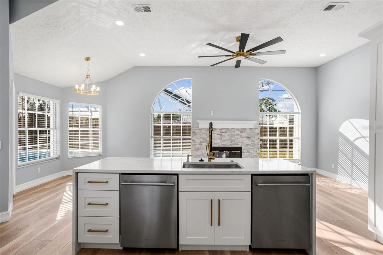 2098 SE Floresta Drive, Port Saint Lucie, FL 34984 Photo