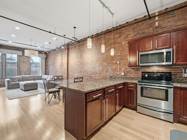 61 Market St, Unit 3A, Lowell, MA 01852