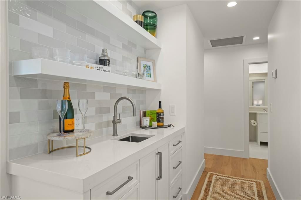 25 Beach Homes , Captiva, FL 33924 Photo