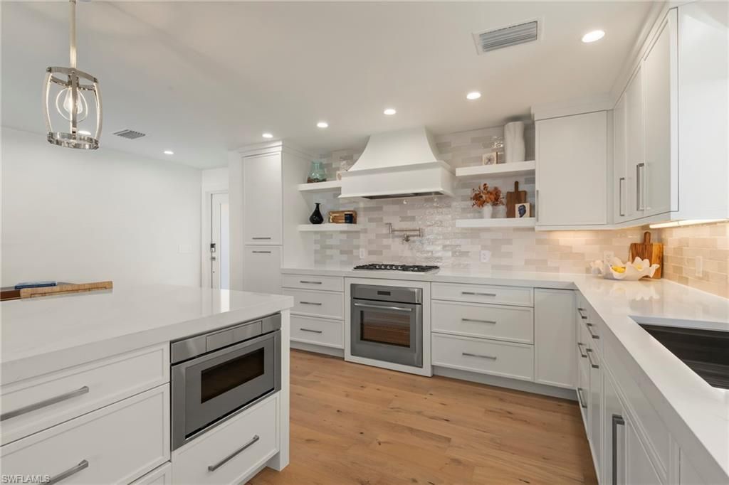 25 Beach Homes , Captiva, FL 33924 Photo