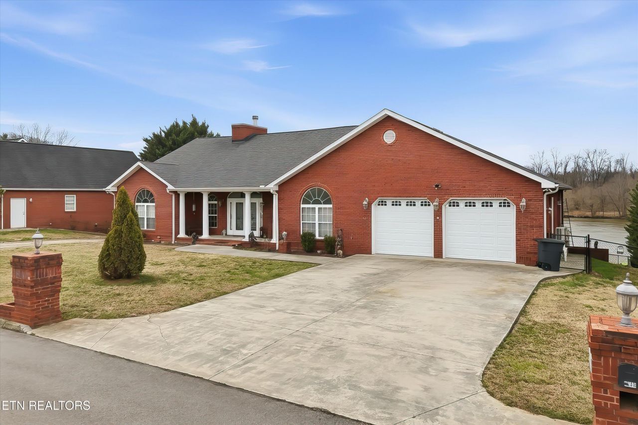 1849 River Vista Circle, Sevierville, TN 37876 Main Photo