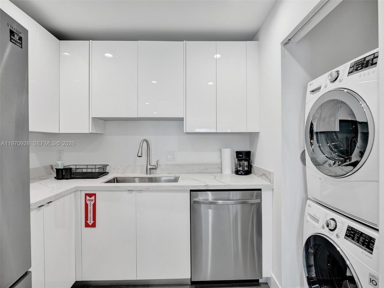 417 SW 15th St , Fort Lauderdale, FL 33315 Photo