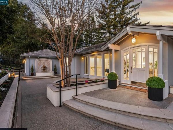 15 15 Los Dedos, Orinda, CA 94563